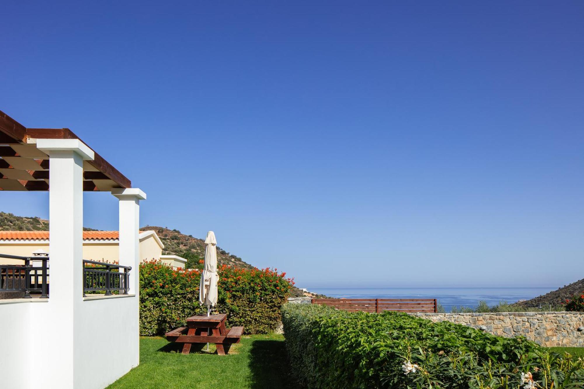 Bali  Real Dream Villas, Cretan Gems With Seaviews, By Thinkvilla מראה חיצוני תמונה