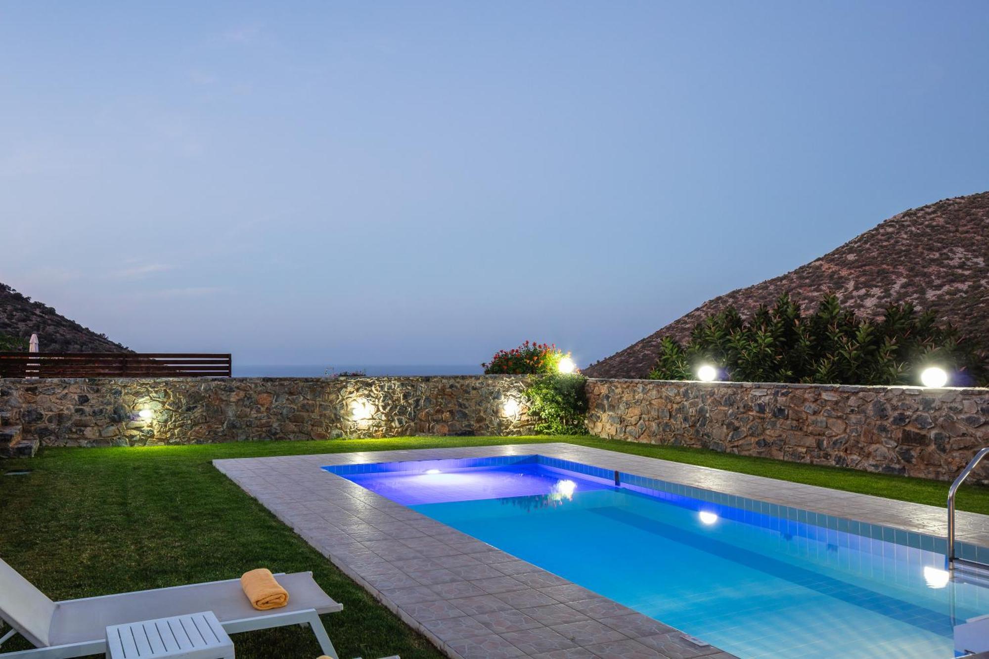 Bali  Real Dream Villas, Cretan Gems With Seaviews, By Thinkvilla מראה חיצוני תמונה